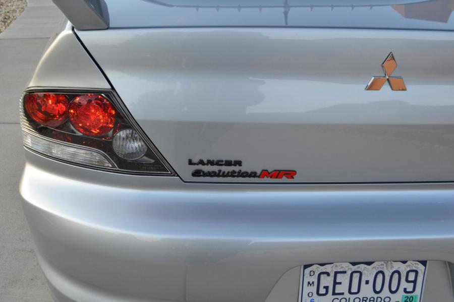 Детали экстерьера Mitsubishi Lancer Evolution IX MR 2006 года  (фото 5 из 69)